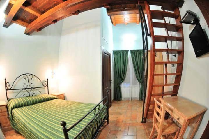Azienda Agrituristica La Valle Del Sambuco 诺尔恰 外观 照片