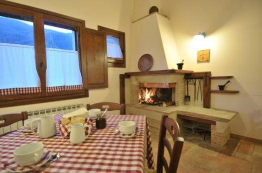 Azienda Agrituristica La Valle Del Sambuco 诺尔恰 外观 照片