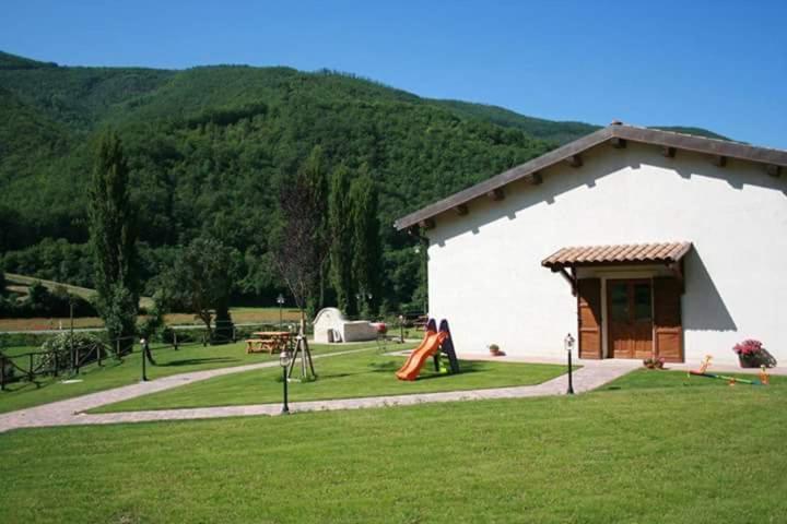 Azienda Agrituristica La Valle Del Sambuco 诺尔恰 外观 照片