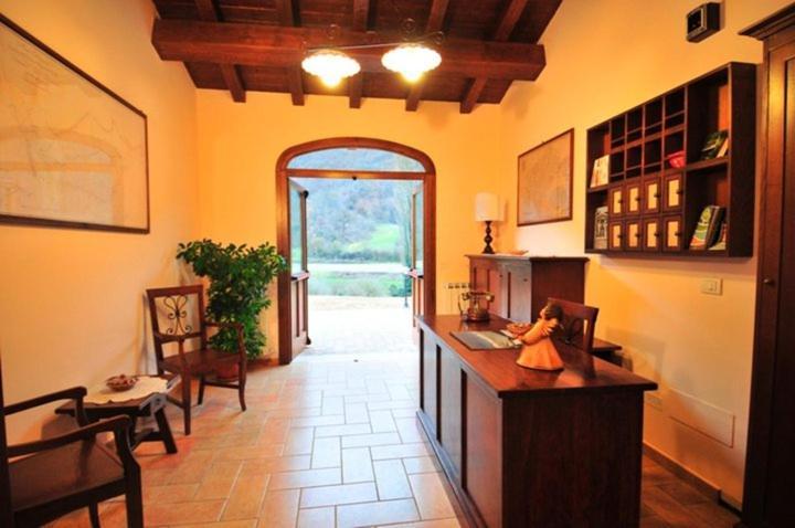 Azienda Agrituristica La Valle Del Sambuco 诺尔恰 外观 照片